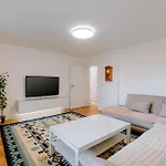 Apartment Jutro With Free Private Parking-Garage