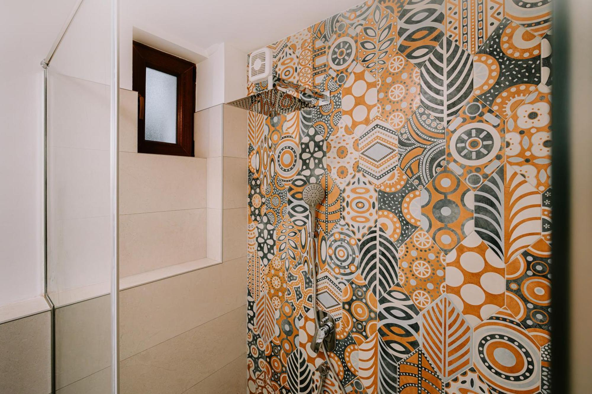 Jutro With Free Private Parking-garage Apartment
